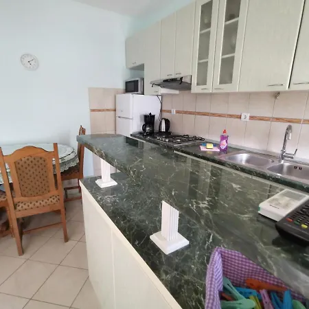 Apartamento By The Sea Vinisce, Trogir - 4288 Vinišće