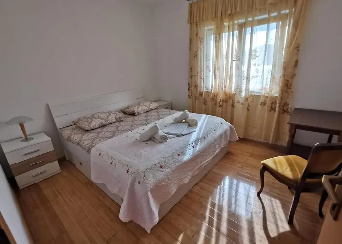 By The Sea Vinisce, Trogir - 4288 * Vinišće