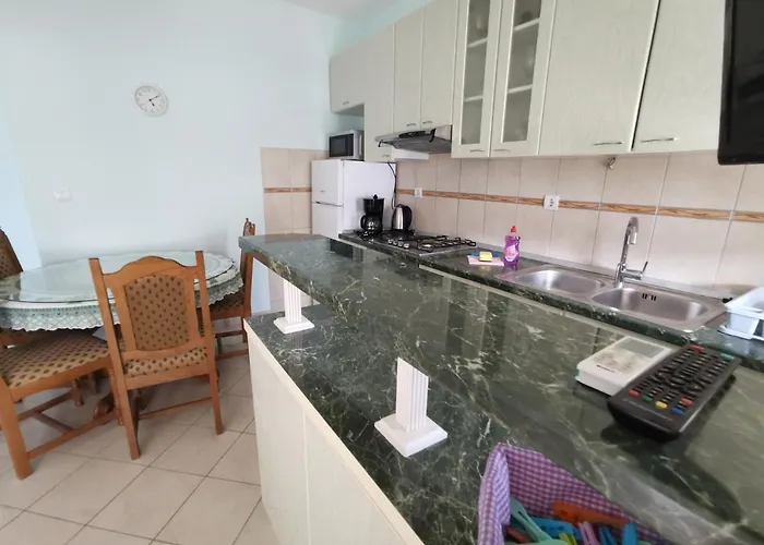 Apartamento By The Sea Vinisce, Trogir - 4288 Vinišće