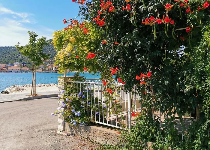 By The Sea Vinisce, Trogir - 4288 *